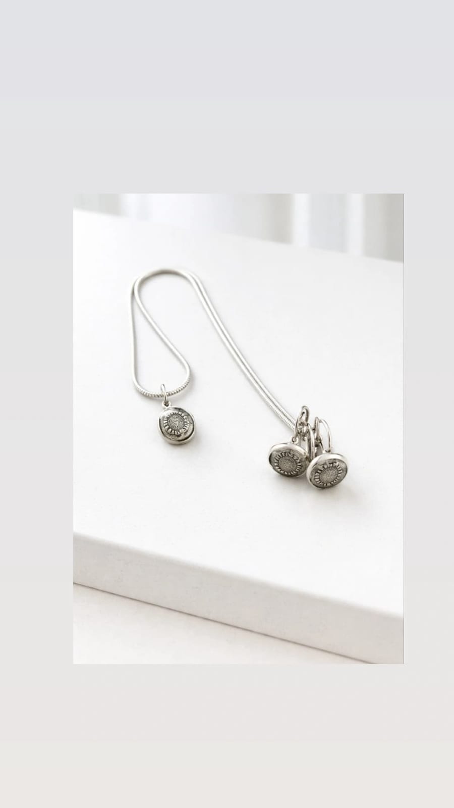Jewelry set — 1